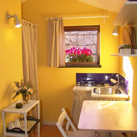 Lidia Bed & Breakfast 4*