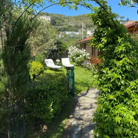 Lidia Bed & Breakfast 4*